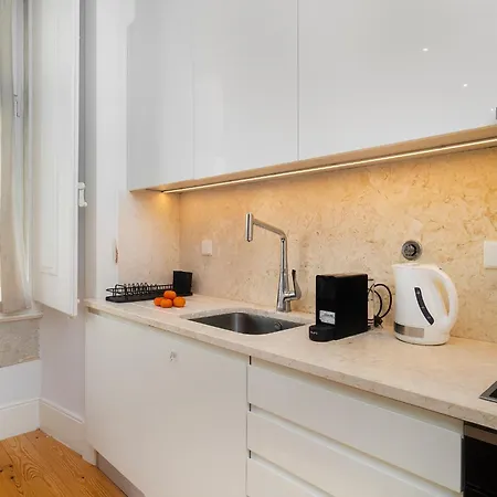 Whome Elegant In Lisbons Historic Downtown